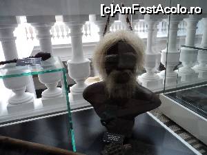 [P33] “La bulivar birjar, la bulivar”, asa cum ziceau bucurestenii anilor ’40 :) Muzeul Antipa. Capetenie maori - Noua Zeelanda.  » foto by vega06
 - 
<span class="allrVoted glyphicon glyphicon-heart hidden" id="av694837"></span>
<a class="m-l-10 hidden" id="sv694837" onclick="voting_Foto_DelVot(,694837,3511)" role="button">șterge vot <span class="glyphicon glyphicon-remove"></span></a>
<a id="v9694837" class=" c-red"  onclick="voting_Foto_SetVot(694837)" role="button"><span class="glyphicon glyphicon-heart-empty"></span> <b>LIKE</b> = Votează poza</a> <img class="hidden"  id="f694837W9" src="/imagini/loader.gif" border="0" /><span class="AjErrMes hidden" id="e694837ErM"></span>