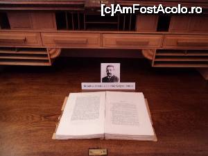 [P38] “La bulivar birjar, la bulivar”, asa cum ziceau bucurestenii anilor ’40 :) Muzeul Antipa. Biroul lui Grigore Antipa.  » foto by vega06
 - 
<span class="allrVoted glyphicon glyphicon-heart hidden" id="av694842"></span>
<a class="m-l-10 hidden" id="sv694842" onclick="voting_Foto_DelVot(,694842,3511)" role="button">șterge vot <span class="glyphicon glyphicon-remove"></span></a>
<a id="v9694842" class=" c-red"  onclick="voting_Foto_SetVot(694842)" role="button"><span class="glyphicon glyphicon-heart-empty"></span> <b>LIKE</b> = Votează poza</a> <img class="hidden"  id="f694842W9" src="/imagini/loader.gif" border="0" /><span class="AjErrMes hidden" id="e694842ErM"></span>