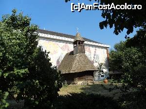 [P40] “La bulivar birjar, la bulivar”, asa cum ziceau bucurestenii anilor ’40 :) Biserica Sfantul Nicolae din satul Bejan - Hunedoara, cea ridicata in curtea din spate a Muzeului Taranului Roman.  » foto by vega06
 - 
<span class="allrVoted glyphicon glyphicon-heart hidden" id="av694844"></span>
<a class="m-l-10 hidden" id="sv694844" onclick="voting_Foto_DelVot(,694844,3511)" role="button">șterge vot <span class="glyphicon glyphicon-remove"></span></a>
<a id="v9694844" class=" c-red"  onclick="voting_Foto_SetVot(694844)" role="button"><span class="glyphicon glyphicon-heart-empty"></span> <b>LIKE</b> = Votează poza</a> <img class="hidden"  id="f694844W9" src="/imagini/loader.gif" border="0" /><span class="AjErrMes hidden" id="e694844ErM"></span>