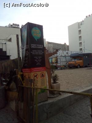 [P19] Dupa Efendi, pe strada Selari, fiul meu a descoperit o bucata de Vama Veche. A fost fericit.  » foto by danaeldreny*
 - 
<span class="allrVoted glyphicon glyphicon-heart hidden" id="av843426"></span>
<a class="m-l-10 hidden" id="sv843426" onclick="voting_Foto_DelVot(,843426,3511)" role="button">șterge vot <span class="glyphicon glyphicon-remove"></span></a>
<a id="v9843426" class=" c-red"  onclick="voting_Foto_SetVot(843426)" role="button"><span class="glyphicon glyphicon-heart-empty"></span> <b>LIKE</b> = Votează poza</a> <img class="hidden"  id="f843426W9" src="/imagini/loader.gif" border="0" /><span class="AjErrMes hidden" id="e843426ErM"></span>