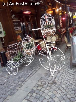 [P28] Printre suveniruri pe Selari, decor.  » foto by danaeldreny*
 - 
<span class="allrVoted glyphicon glyphicon-heart hidden" id="av843435"></span>
<a class="m-l-10 hidden" id="sv843435" onclick="voting_Foto_DelVot(,843435,3511)" role="button">șterge vot <span class="glyphicon glyphicon-remove"></span></a>
<a id="v9843435" class=" c-red"  onclick="voting_Foto_SetVot(843435)" role="button"><span class="glyphicon glyphicon-heart-empty"></span> <b>LIKE</b> = Votează poza</a> <img class="hidden"  id="f843435W9" src="/imagini/loader.gif" border="0" /><span class="AjErrMes hidden" id="e843435ErM"></span>