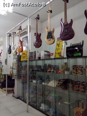 [P19] Magazinul Muzica - Calea Victoriei, numărul 41 – 43, București,  » foto by danaeldreny*
 - 
<span class="allrVoted glyphicon glyphicon-heart hidden" id="av858280"></span>
<a class="m-l-10 hidden" id="sv858280" onclick="voting_Foto_DelVot(,858280,3511)" role="button">șterge vot <span class="glyphicon glyphicon-remove"></span></a>
<a id="v9858280" class=" c-red"  onclick="voting_Foto_SetVot(858280)" role="button"><span class="glyphicon glyphicon-heart-empty"></span> <b>LIKE</b> = Votează poza</a> <img class="hidden"  id="f858280W9" src="/imagini/loader.gif" border="0" /><span class="AjErrMes hidden" id="e858280ErM"></span>