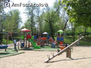 [P09] Loc de joacă în Herăstrău » foto by Michi
 - 
<span class="allrVoted glyphicon glyphicon-heart hidden" id="av1259362"></span>
<a class="m-l-10 hidden" id="sv1259362" onclick="voting_Foto_DelVot(,1259362,3511)" role="button">șterge vot <span class="glyphicon glyphicon-remove"></span></a>
<a id="v91259362" class=" c-red"  onclick="voting_Foto_SetVot(1259362)" role="button"><span class="glyphicon glyphicon-heart-empty"></span> <b>LIKE</b> = Votează poza</a> <img class="hidden"  id="f1259362W9" src="/imagini/loader.gif" border="0" /><span class="AjErrMes hidden" id="e1259362ErM"></span>