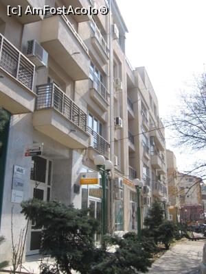 [P19] Blocul numit al fraţilor Becalli » foto by Michi
 - 
<span class="allrVoted glyphicon glyphicon-heart hidden" id="av1290049"></span>
<a class="m-l-10 hidden" id="sv1290049" onclick="voting_Foto_DelVot(,1290049,3511)" role="button">șterge vot <span class="glyphicon glyphicon-remove"></span></a>
<a id="v91290049" class=" c-red"  onclick="voting_Foto_SetVot(1290049)" role="button"><span class="glyphicon glyphicon-heart-empty"></span> <b>LIKE</b> = Votează poza</a> <img class="hidden"  id="f1290049W9" src="/imagini/loader.gif" border="0" /><span class="AjErrMes hidden" id="e1290049ErM"></span>