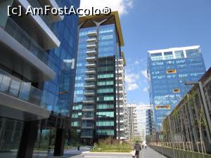 [P18] &Icirc;n st&acirc;nga blocuri din complex, &icirc;n dreapta hala Ford » foto by Michi
 - 
<span class="allrVoted glyphicon glyphicon-heart hidden" id="av1290990"></span>
<a class="m-l-10 hidden" id="sv1290990" onclick="voting_Foto_DelVot(,1290990,3511)" role="button">șterge vot <span class="glyphicon glyphicon-remove"></span></a>
<a id="v91290990" class=" c-red"  onclick="voting_Foto_SetVot(1290990)" role="button"><span class="glyphicon glyphicon-heart-empty"></span> <b>LIKE</b> = Votează poza</a> <img class="hidden"  id="f1290990W9" src="/imagini/loader.gif" border="0" /><span class="AjErrMes hidden" id="e1290990ErM"></span>