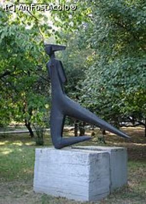 [P23] Sculptură &icirc;n bronz de V. Roman &icirc;n parcul Floreasca » foto by Michi
 - 
<span class="allrVoted glyphicon glyphicon-heart hidden" id="av1290995"></span>
<a class="m-l-10 hidden" id="sv1290995" onclick="voting_Foto_DelVot(,1290995,3511)" role="button">șterge vot <span class="glyphicon glyphicon-remove"></span></a>
<a id="v91290995" class=" c-red"  onclick="voting_Foto_SetVot(1290995)" role="button"><span class="glyphicon glyphicon-heart-empty"></span> <b>LIKE</b> = Votează poza</a> <img class="hidden"  id="f1290995W9" src="/imagini/loader.gif" border="0" /><span class="AjErrMes hidden" id="e1290995ErM"></span>