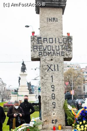 [P10] Comemorare &icirc;n faţa crucii de piatră » foto by Michi <span class="label label-default labelC_thin small">NEVOTABILĂ</span>