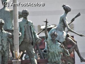 [P28] Căruţa cu paiaţe &icirc;n faţa TNB » foto by Michi
 - 
<span class="allrVoted glyphicon glyphicon-heart hidden" id="av1310293"></span>
<a class="m-l-10 hidden" id="sv1310293" onclick="voting_Foto_DelVot(,1310293,3511)" role="button">șterge vot <span class="glyphicon glyphicon-remove"></span></a>
<a id="v91310293" class=" c-red"  onclick="voting_Foto_SetVot(1310293)" role="button"><span class="glyphicon glyphicon-heart-empty"></span> <b>LIKE</b> = Votează poza</a> <img class="hidden"  id="f1310293W9" src="/imagini/loader.gif" border="0" /><span class="AjErrMes hidden" id="e1310293ErM"></span>