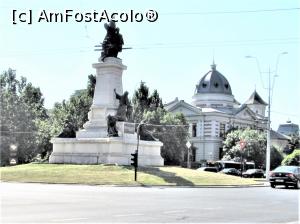 [P05] Statuia lui I.C. Brătianu &icirc;n rondul din centrul Pieţii Universităţii » foto by Michi
 - 
<span class="allrVoted glyphicon glyphicon-heart hidden" id="av1310270"></span>
<a class="m-l-10 hidden" id="sv1310270" onclick="voting_Foto_DelVot(,1310270,3511)" role="button">șterge vot <span class="glyphicon glyphicon-remove"></span></a>
<a id="v91310270" class=" c-red"  onclick="voting_Foto_SetVot(1310270)" role="button"><span class="glyphicon glyphicon-heart-empty"></span> <b>LIKE</b> = Votează poza</a> <img class="hidden"  id="f1310270W9" src="/imagini/loader.gif" border="0" /><span class="AjErrMes hidden" id="e1310270ErM"></span>