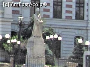 [P19] Statuia lui Mihai Cantacuzino &icirc;n faţa spitalului Colţea » foto by Michi
 - 
<span class="allrVoted glyphicon glyphicon-heart hidden" id="av1311658"></span>
<a class="m-l-10 hidden" id="sv1311658" onclick="voting_Foto_DelVot(,1311658,3511)" role="button">șterge vot <span class="glyphicon glyphicon-remove"></span></a>
<a id="v91311658" class=" c-red"  onclick="voting_Foto_SetVot(1311658)" role="button"><span class="glyphicon glyphicon-heart-empty"></span> <b>LIKE</b> = Votează poza</a> <img class="hidden"  id="f1311658W9" src="/imagini/loader.gif" border="0" /><span class="AjErrMes hidden" id="e1311658ErM"></span>