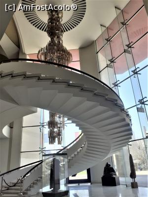 [P18] Scară de marmoră spre Sala Caramitru » foto by Michi
 - 
<span class="allrVoted glyphicon glyphicon-heart hidden" id="av1356864"></span>
<a class="m-l-10 hidden" id="sv1356864" onclick="voting_Foto_DelVot(,1356864,3511)" role="button">șterge vot <span class="glyphicon glyphicon-remove"></span></a>
<a id="v91356864" class=" c-red"  onclick="voting_Foto_SetVot(1356864)" role="button"><span class="glyphicon glyphicon-heart-empty"></span> <b>LIKE</b> = Votează poza</a> <img class="hidden"  id="f1356864W9" src="/imagini/loader.gif" border="0" /><span class="AjErrMes hidden" id="e1356864ErM"></span>