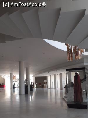 [P23] Intrare &icirc;n foaierul de marmoră » foto by Michi
 - 
<span class="allrVoted glyphicon glyphicon-heart hidden" id="av1356869"></span>
<a class="m-l-10 hidden" id="sv1356869" onclick="voting_Foto_DelVot(,1356869,3511)" role="button">șterge vot <span class="glyphicon glyphicon-remove"></span></a>
<a id="v91356869" class=" c-red"  onclick="voting_Foto_SetVot(1356869)" role="button"><span class="glyphicon glyphicon-heart-empty"></span> <b>LIKE</b> = Votează poza</a> <img class="hidden"  id="f1356869W9" src="/imagini/loader.gif" border="0" /><span class="AjErrMes hidden" id="e1356869ErM"></span>