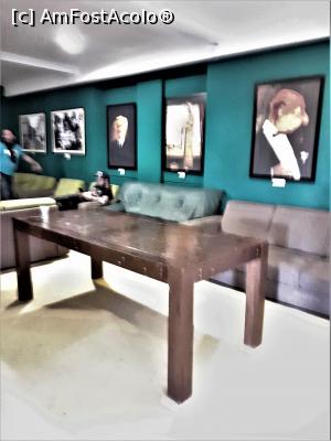 [P53] Cameră de recreere şi socializare a actorilor &icirc;ntre acte » foto by Michi
 - 
<span class="allrVoted glyphicon glyphicon-heart hidden" id="av1356899"></span>
<a class="m-l-10 hidden" id="sv1356899" onclick="voting_Foto_DelVot(,1356899,3511)" role="button">șterge vot <span class="glyphicon glyphicon-remove"></span></a>
<a id="v91356899" class=" c-red"  onclick="voting_Foto_SetVot(1356899)" role="button"><span class="glyphicon glyphicon-heart-empty"></span> <b>LIKE</b> = Votează poza</a> <img class="hidden"  id="f1356899W9" src="/imagini/loader.gif" border="0" /><span class="AjErrMes hidden" id="e1356899ErM"></span>