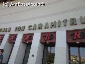 [P06] Faţadă teatru,intrarea Sala Mare Ion Caramitru » foto by Michi
 - 
<span class="allrVoted glyphicon glyphicon-heart hidden" id="av1356852"></span>
<a class="m-l-10 hidden" id="sv1356852" onclick="voting_Foto_DelVot(,1356852,3511)" role="button">șterge vot <span class="glyphicon glyphicon-remove"></span></a>
<a id="v91356852" class=" c-red"  onclick="voting_Foto_SetVot(1356852)" role="button"><span class="glyphicon glyphicon-heart-empty"></span> <b>LIKE</b> = Votează poza</a> <img class="hidden"  id="f1356852W9" src="/imagini/loader.gif" border="0" /><span class="AjErrMes hidden" id="e1356852ErM"></span>