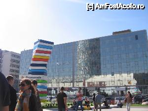 [P02] În faţa mallului. Vis-a-vis clădire ˝corporatistă˝ » foto by Michi
 - 
<span class="allrVoted glyphicon glyphicon-heart hidden" id="av478522"></span>
<a class="m-l-10 hidden" id="sv478522" onclick="voting_Foto_DelVot(,478522,3511)" role="button">șterge vot <span class="glyphicon glyphicon-remove"></span></a>
<a id="v9478522" class=" c-red"  onclick="voting_Foto_SetVot(478522)" role="button"><span class="glyphicon glyphicon-heart-empty"></span> <b>LIKE</b> = Votează poza</a> <img class="hidden"  id="f478522W9" src="/imagini/loader.gif" border="0" /><span class="AjErrMes hidden" id="e478522ErM"></span>