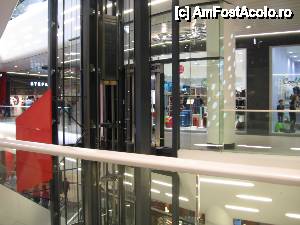 [P27] Liftul de sticlă » foto by Michi
 - 
<span class="allrVoted glyphicon glyphicon-heart hidden" id="av478556"></span>
<a class="m-l-10 hidden" id="sv478556" onclick="voting_Foto_DelVot(,478556,3511)" role="button">șterge vot <span class="glyphicon glyphicon-remove"></span></a>
<a id="v9478556" class=" c-red"  onclick="voting_Foto_SetVot(478556)" role="button"><span class="glyphicon glyphicon-heart-empty"></span> <b>LIKE</b> = Votează poza</a> <img class="hidden"  id="f478556W9" src="/imagini/loader.gif" border="0" /><span class="AjErrMes hidden" id="e478556ErM"></span>