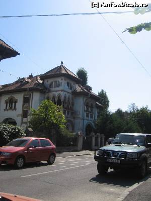 [P25] Casă în Cotroceni » foto by Michi
 - 
<span class="allrVoted glyphicon glyphicon-heart hidden" id="av559015"></span>
<a class="m-l-10 hidden" id="sv559015" onclick="voting_Foto_DelVot(,559015,3511)" role="button">șterge vot <span class="glyphicon glyphicon-remove"></span></a>
<a id="v9559015" class=" c-red"  onclick="voting_Foto_SetVot(559015)" role="button"><span class="glyphicon glyphicon-heart-empty"></span> <b>LIKE</b> = Votează poza</a> <img class="hidden"  id="f559015W9" src="/imagini/loader.gif" border="0" /><span class="AjErrMes hidden" id="e559015ErM"></span>