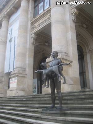 [P07] Muzeul Naţional de Istorie şi un împărat Traian fără togă » foto by Michi
 - 
<span class="allrVoted glyphicon glyphicon-heart hidden" id="av593927"></span>
<a class="m-l-10 hidden" id="sv593927" onclick="voting_Foto_DelVot(,593927,3511)" role="button">șterge vot <span class="glyphicon glyphicon-remove"></span></a>
<a id="v9593927" class=" c-red"  onclick="voting_Foto_SetVot(593927)" role="button"><span class="glyphicon glyphicon-heart-empty"></span> <b>LIKE</b> = Votează poza</a> <img class="hidden"  id="f593927W9" src="/imagini/loader.gif" border="0" /><span class="AjErrMes hidden" id="e593927ErM"></span>
