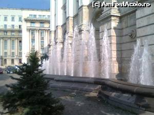 [P19] Fântânile din piaţa revoluţiei, preluare net » foto by Michi
 - 
<span class="allrVoted glyphicon glyphicon-heart hidden" id="av596063"></span>
<a class="m-l-10 hidden" id="sv596063" onclick="voting_Foto_DelVot(,596063,3511)" role="button">șterge vot <span class="glyphicon glyphicon-remove"></span></a>
<a id="v9596063" class=" c-red"  onclick="voting_Foto_SetVot(596063)" role="button"><span class="glyphicon glyphicon-heart-empty"></span> <b>LIKE</b> = Votează poza</a> <img class="hidden"  id="f596063W9" src="/imagini/loader.gif" border="0" /><span class="AjErrMes hidden" id="e596063ErM"></span>