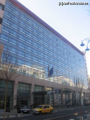 [P16] Hotel Radisson » foto by Michi
 - 
<span class="allrVoted glyphicon glyphicon-heart hidden" id="av596463"></span>
<a class="m-l-10 hidden" id="sv596463" onclick="voting_Foto_DelVot(,596463,3511)" role="button">șterge vot <span class="glyphicon glyphicon-remove"></span></a>
<a id="v9596463" class=" c-red"  onclick="voting_Foto_SetVot(596463)" role="button"><span class="glyphicon glyphicon-heart-empty"></span> <b>LIKE</b> = Votează poza</a> <img class="hidden"  id="f596463W9" src="/imagini/loader.gif" border="0" /><span class="AjErrMes hidden" id="e596463ErM"></span>