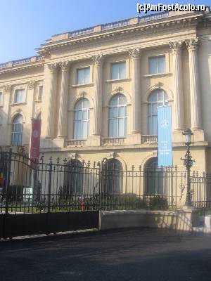 [P02] Aripă palatul regal » foto by Michi
 - 
<span class="allrVoted glyphicon glyphicon-heart hidden" id="av596449"></span>
<a class="m-l-10 hidden" id="sv596449" onclick="voting_Foto_DelVot(,596449,3511)" role="button">șterge vot <span class="glyphicon glyphicon-remove"></span></a>
<a id="v9596449" class=" c-red"  onclick="voting_Foto_SetVot(596449)" role="button"><span class="glyphicon glyphicon-heart-empty"></span> <b>LIKE</b> = Votează poza</a> <img class="hidden"  id="f596449W9" src="/imagini/loader.gif" border="0" /><span class="AjErrMes hidden" id="e596449ErM"></span>