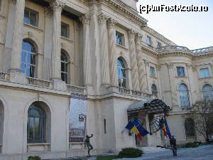 [P04] Intrare în muzeul de artă » foto by Michi
 - 
<span class="allrVoted glyphicon glyphicon-heart hidden" id="av596451"></span>
<a class="m-l-10 hidden" id="sv596451" onclick="voting_Foto_DelVot(,596451,3511)" role="button">șterge vot <span class="glyphicon glyphicon-remove"></span></a>
<a id="v9596451" class=" c-red"  onclick="voting_Foto_SetVot(596451)" role="button"><span class="glyphicon glyphicon-heart-empty"></span> <b>LIKE</b> = Votează poza</a> <img class="hidden"  id="f596451W9" src="/imagini/loader.gif" border="0" /><span class="AjErrMes hidden" id="e596451ErM"></span>