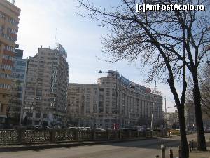 [P25] Blocuri în piaţa Victoriei » foto by Michi
 - 
<span class="allrVoted glyphicon glyphicon-heart hidden" id="av598103"></span>
<a class="m-l-10 hidden" id="sv598103" onclick="voting_Foto_DelVot(,598103,3511)" role="button">șterge vot <span class="glyphicon glyphicon-remove"></span></a>
<a id="v9598103" class=" c-red"  onclick="voting_Foto_SetVot(598103)" role="button"><span class="glyphicon glyphicon-heart-empty"></span> <b>LIKE</b> = Votează poza</a> <img class="hidden"  id="f598103W9" src="/imagini/loader.gif" border="0" /><span class="AjErrMes hidden" id="e598103ErM"></span>
