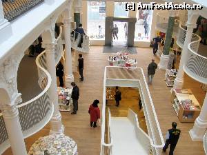 [P09] Librăria Cărtureşti parter şi scara spre subsol.  » foto by Michi
 - 
<span class="allrVoted glyphicon glyphicon-heart hidden" id="av603430"></span>
<a class="m-l-10 hidden" id="sv603430" onclick="voting_Foto_DelVot(,603430,3511)" role="button">șterge vot <span class="glyphicon glyphicon-remove"></span></a>
<a id="v9603430" class=" c-red"  onclick="voting_Foto_SetVot(603430)" role="button"><span class="glyphicon glyphicon-heart-empty"></span> <b>LIKE</b> = Votează poza</a> <img class="hidden"  id="f603430W9" src="/imagini/loader.gif" border="0" /><span class="AjErrMes hidden" id="e603430ErM"></span>