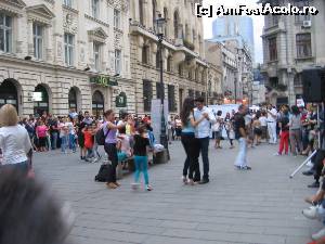 [P06] Pe stradă la dans » foto by Michi
 - 
<span class="allrVoted glyphicon glyphicon-heart hidden" id="av603732"></span>
<a class="m-l-10 hidden" id="sv603732" onclick="voting_Foto_DelVot(,603732,3511)" role="button">șterge vot <span class="glyphicon glyphicon-remove"></span></a>
<a id="v9603732" class=" c-red"  onclick="voting_Foto_SetVot(603732)" role="button"><span class="glyphicon glyphicon-heart-empty"></span> <b>LIKE</b> = Votează poza</a> <img class="hidden"  id="f603732W9" src="/imagini/loader.gif" border="0" /><span class="AjErrMes hidden" id="e603732ErM"></span>