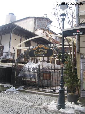 [P35] Curtea berarilor a năvălit peste cea a sticlarilor » foto by Michi
 - 
<span class="allrVoted glyphicon glyphicon-heart hidden" id="av603902"></span>
<a class="m-l-10 hidden" id="sv603902" onclick="voting_Foto_DelVot(,603902,3511)" role="button">șterge vot <span class="glyphicon glyphicon-remove"></span></a>
<a id="v9603902" class=" c-red"  onclick="voting_Foto_SetVot(603902)" role="button"><span class="glyphicon glyphicon-heart-empty"></span> <b>LIKE</b> = Votează poza</a> <img class="hidden"  id="f603902W9" src="/imagini/loader.gif" border="0" /><span class="AjErrMes hidden" id="e603902ErM"></span>