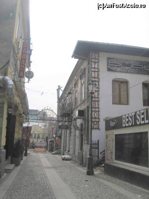 [P36] Curtea sticlarilor şi hotel ZARAZA » foto by Michi
 - 
<span class="allrVoted glyphicon glyphicon-heart hidden" id="av603903"></span>
<a class="m-l-10 hidden" id="sv603903" onclick="voting_Foto_DelVot(,603903,3511)" role="button">șterge vot <span class="glyphicon glyphicon-remove"></span></a>
<a id="v9603903" class=" c-red"  onclick="voting_Foto_SetVot(603903)" role="button"><span class="glyphicon glyphicon-heart-empty"></span> <b>LIKE</b> = Votează poza</a> <img class="hidden"  id="f603903W9" src="/imagini/loader.gif" border="0" /><span class="AjErrMes hidden" id="e603903ErM"></span>