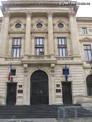 [P08] Clădirea veche a BNR pe Lipscani » foto by Michi
 - 
<span class="allrVoted glyphicon glyphicon-heart hidden" id="av603875"></span>
<a class="m-l-10 hidden" id="sv603875" onclick="voting_Foto_DelVot(,603875,3511)" role="button">șterge vot <span class="glyphicon glyphicon-remove"></span></a>
<a id="v9603875" class=" c-red"  onclick="voting_Foto_SetVot(603875)" role="button"><span class="glyphicon glyphicon-heart-empty"></span> <b>LIKE</b> = Votează poza</a> <img class="hidden"  id="f603875W9" src="/imagini/loader.gif" border="0" /><span class="AjErrMes hidden" id="e603875ErM"></span>