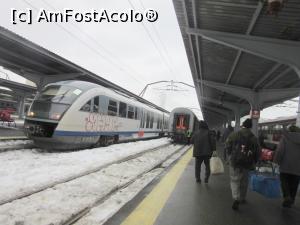 [P14] În zece minute pleacă trenul » foto by Michi
 - 
<span class="allrVoted glyphicon glyphicon-heart hidden" id="av836939"></span>
<a class="m-l-10 hidden" id="sv836939" onclick="voting_Foto_DelVot(,836939,3511)" role="button">șterge vot <span class="glyphicon glyphicon-remove"></span></a>
<a id="v9836939" class=" c-red"  onclick="voting_Foto_SetVot(836939)" role="button"><span class="glyphicon glyphicon-heart-empty"></span> <b>LIKE</b> = Votează poza</a> <img class="hidden"  id="f836939W9" src="/imagini/loader.gif" border="0" /><span class="AjErrMes hidden" id="e836939ErM"></span>