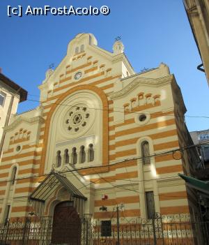 [P03] Templul croitorilor Unirea Sfântă » foto by Michi
 - 
<span class="allrVoted glyphicon glyphicon-heart hidden" id="av936182"></span>
<a class="m-l-10 hidden" id="sv936182" onclick="voting_Foto_DelVot(,936182,3511)" role="button">șterge vot <span class="glyphicon glyphicon-remove"></span></a>
<a id="v9936182" class=" c-red"  onclick="voting_Foto_SetVot(936182)" role="button"><span class="glyphicon glyphicon-heart-empty"></span> <b>LIKE</b> = Votează poza</a> <img class="hidden"  id="f936182W9" src="/imagini/loader.gif" border="0" /><span class="AjErrMes hidden" id="e936182ErM"></span>