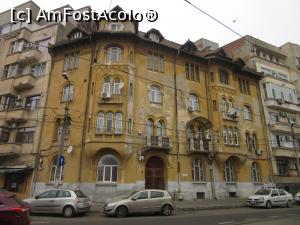 [P01] Calea Călăraşi colţ cu Mântuleasa. Bloc de dinaintea primului război mondial » foto by Michi
 - 
<span class="allrVoted glyphicon glyphicon-heart hidden" id="av938260"></span>
<a class="m-l-10 hidden" id="sv938260" onclick="voting_Foto_DelVot(,938260,3511)" role="button">șterge vot <span class="glyphicon glyphicon-remove"></span></a>
<a id="v9938260" class=" c-red"  onclick="voting_Foto_SetVot(938260)" role="button"><span class="glyphicon glyphicon-heart-empty"></span> <b>LIKE</b> = Votează poza</a> <img class="hidden"  id="f938260W9" src="/imagini/loader.gif" border="0" /><span class="AjErrMes hidden" id="e938260ErM"></span>