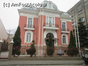 [P02] Clădire retrocedată şi vândută Rom Construct. Nu pot fi de acord cu culoarea faţadei » foto by Michi
 - 
<span class="allrVoted glyphicon glyphicon-heart hidden" id="av938261"></span>
<a class="m-l-10 hidden" id="sv938261" onclick="voting_Foto_DelVot(,938261,3511)" role="button">șterge vot <span class="glyphicon glyphicon-remove"></span></a>
<a id="v9938261" class=" c-red"  onclick="voting_Foto_SetVot(938261)" role="button"><span class="glyphicon glyphicon-heart-empty"></span> <b>LIKE</b> = Votează poza</a> <img class="hidden"  id="f938261W9" src="/imagini/loader.gif" border="0" /><span class="AjErrMes hidden" id="e938261ErM"></span>