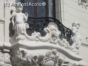 [P08] Unul din balcoane » foto by Michi
 - 
<span class="allrVoted glyphicon glyphicon-heart hidden" id="av1147528"></span>
<a class="m-l-10 hidden" id="sv1147528" onclick="voting_Foto_DelVot(,1147528,3511)" role="button">șterge vot <span class="glyphicon glyphicon-remove"></span></a>
<a id="v91147528" class=" c-red"  onclick="voting_Foto_SetVot(1147528)" role="button"><span class="glyphicon glyphicon-heart-empty"></span> <b>LIKE</b> = Votează poza</a> <img class="hidden"  id="f1147528W9" src="/imagini/loader.gif" border="0" /><span class="AjErrMes hidden" id="e1147528ErM"></span>