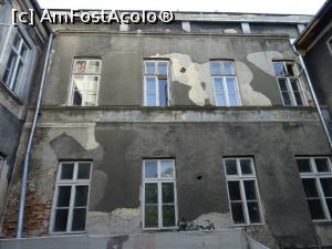 [P12] Fațada deteriorată a Azilului (clădirea se află &icirc;n restaurare). » foto by tata123 🔱
 - 
<span class="allrVoted glyphicon glyphicon-heart hidden" id="av1200755"></span>
<a class="m-l-10 hidden" id="sv1200755" onclick="voting_Foto_DelVot(,1200755,3511)" role="button">șterge vot <span class="glyphicon glyphicon-remove"></span></a>
<a id="v91200755" class=" c-red"  onclick="voting_Foto_SetVot(1200755)" role="button"><span class="glyphicon glyphicon-heart-empty"></span> <b>LIKE</b> = Votează poza</a> <img class="hidden"  id="f1200755W9" src="/imagini/loader.gif" border="0" /><span class="AjErrMes hidden" id="e1200755ErM"></span>