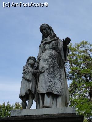 [P06] Statuia Anei Davila - prim plan. » foto by tata123 🔱
 - 
<span class="allrVoted glyphicon glyphicon-heart hidden" id="av1200749"></span>
<a class="m-l-10 hidden" id="sv1200749" onclick="voting_Foto_DelVot(,1200749,3511)" role="button">șterge vot <span class="glyphicon glyphicon-remove"></span></a>
<a id="v91200749" class=" c-red"  onclick="voting_Foto_SetVot(1200749)" role="button"><span class="glyphicon glyphicon-heart-empty"></span> <b>LIKE</b> = Votează poza</a> <img class="hidden"  id="f1200749W9" src="/imagini/loader.gif" border="0" /><span class="AjErrMes hidden" id="e1200749ErM"></span>