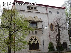 [P17] Clădire &icirc;n cartierul Cotroceni. » foto by tata123 🔱
 - 
<span class="allrVoted glyphicon glyphicon-heart hidden" id="av1290755"></span>
<a class="m-l-10 hidden" id="sv1290755" onclick="voting_Foto_DelVot(,1290755,3511)" role="button">șterge vot <span class="glyphicon glyphicon-remove"></span></a>
<a id="v91290755" class=" c-red"  onclick="voting_Foto_SetVot(1290755)" role="button"><span class="glyphicon glyphicon-heart-empty"></span> <b>LIKE</b> = Votează poza</a> <img class="hidden"  id="f1290755W9" src="/imagini/loader.gif" border="0" /><span class="AjErrMes hidden" id="e1290755ErM"></span>