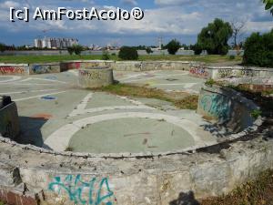 [P13] Insula Lacul Morii - f&acirc;nt&acirc;na arteziană. » foto by tata123 🔱
 - 
<span class="allrVoted glyphicon glyphicon-heart hidden" id="av1310192"></span>
<a class="m-l-10 hidden" id="sv1310192" onclick="voting_Foto_DelVot(,1310192,3511)" role="button">șterge vot <span class="glyphicon glyphicon-remove"></span></a>
<a id="v91310192" class=" c-red"  onclick="voting_Foto_SetVot(1310192)" role="button"><span class="glyphicon glyphicon-heart-empty"></span> <b>LIKE</b> = Votează poza</a> <img class="hidden"  id="f1310192W9" src="/imagini/loader.gif" border="0" /><span class="AjErrMes hidden" id="e1310192ErM"></span>