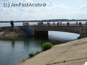 [P14] Pod acces insulă - cam &bdquo;demolat&rdquo;. » foto by tata123 🔱
 - 
<span class="allrVoted glyphicon glyphicon-heart hidden" id="av1310193"></span>
<a class="m-l-10 hidden" id="sv1310193" onclick="voting_Foto_DelVot(,1310193,3511)" role="button">șterge vot <span class="glyphicon glyphicon-remove"></span></a>
<a id="v91310193" class=" c-red"  onclick="voting_Foto_SetVot(1310193)" role="button"><span class="glyphicon glyphicon-heart-empty"></span> <b>LIKE</b> = Votează poza</a> <img class="hidden"  id="f1310193W9" src="/imagini/loader.gif" border="0" /><span class="AjErrMes hidden" id="e1310193ErM"></span>