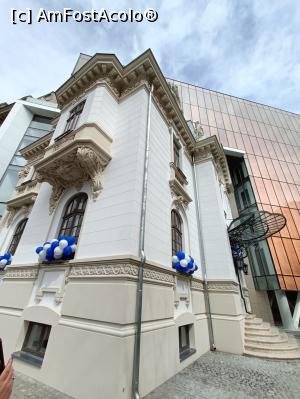 [P02] Casa Nanu-Muscel - Piața Romană nr. 7. » foto by tata123 🔱
 - 
<span class="allrVoted glyphicon glyphicon-heart hidden" id="av1358463"></span>
<a class="m-l-10 hidden" id="sv1358463" onclick="voting_Foto_DelVot(,1358463,3511)" role="button">șterge vot <span class="glyphicon glyphicon-remove"></span></a>
<a id="v91358463" class=" c-red"  onclick="voting_Foto_SetVot(1358463)" role="button"><span class="glyphicon glyphicon-heart-empty"></span> <b>LIKE</b> = Votează poza</a> <img class="hidden"  id="f1358463W9" src="/imagini/loader.gif" border="0" /><span class="AjErrMes hidden" id="e1358463ErM"></span>