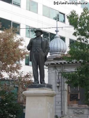 [P01] Statuia lui I. L. Caragiale - str. Maria Rosetti nr. 4 » foto by tata123 🔱
 - 
<span class="allrVoted glyphicon glyphicon-heart hidden" id="av579971"></span>
<a class="m-l-10 hidden" id="sv579971" onclick="voting_Foto_DelVot(,579971,3511)" role="button">șterge vot <span class="glyphicon glyphicon-remove"></span></a>
<a id="v9579971" class=" c-red"  onclick="voting_Foto_SetVot(579971)" role="button"><span class="glyphicon glyphicon-heart-empty"></span> <b>LIKE</b> = Votează poza</a> <img class="hidden"  id="f579971W9" src="/imagini/loader.gif" border="0" /><span class="AjErrMes hidden" id="e579971ErM"></span>