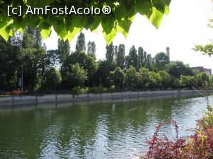 [P10] Ieșirea spre Dâmbovița a Grădinii Botanice „Dimitrie Brândză” din București.  » foto by tata123 🔱
 - 
<span class="allrVoted glyphicon glyphicon-heart hidden" id="av716174"></span>
<a class="m-l-10 hidden" id="sv716174" onclick="voting_Foto_DelVot(,716174,3511)" role="button">șterge vot <span class="glyphicon glyphicon-remove"></span></a>
<a id="v9716174" class=" c-red"  onclick="voting_Foto_SetVot(716174)" role="button"><span class="glyphicon glyphicon-heart-empty"></span> <b>LIKE</b> = Votează poza</a> <img class="hidden"  id="f716174W9" src="/imagini/loader.gif" border="0" /><span class="AjErrMes hidden" id="e716174ErM"></span>