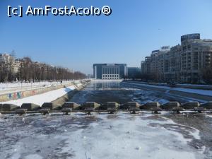 [P05] Albia râului Dâmbovița în zona Unirii. » foto by tata123 🔱
 - 
<span class="allrVoted glyphicon glyphicon-heart hidden" id="av718914"></span>
<a class="m-l-10 hidden" id="sv718914" onclick="voting_Foto_DelVot(,718914,3511)" role="button">șterge vot <span class="glyphicon glyphicon-remove"></span></a>
<a id="v9718914" class=" c-red"  onclick="voting_Foto_SetVot(718914)" role="button"><span class="glyphicon glyphicon-heart-empty"></span> <b>LIKE</b> = Votează poza</a> <img class="hidden"  id="f718914W9" src="/imagini/loader.gif" border="0" /><span class="AjErrMes hidden" id="e718914ErM"></span>