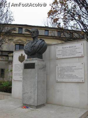 [P09] Monumentul din Piața Regelui, București.  » foto by tata123 🔱
 - 
<span class="allrVoted glyphicon glyphicon-heart hidden" id="av928056"></span>
<a class="m-l-10 hidden" id="sv928056" onclick="voting_Foto_DelVot(,928056,3511)" role="button">șterge vot <span class="glyphicon glyphicon-remove"></span></a>
<a id="v9928056" class=" c-red"  onclick="voting_Foto_SetVot(928056)" role="button"><span class="glyphicon glyphicon-heart-empty"></span> <b>LIKE</b> = Votează poza</a> <img class="hidden"  id="f928056W9" src="/imagini/loader.gif" border="0" /><span class="AjErrMes hidden" id="e928056ErM"></span>