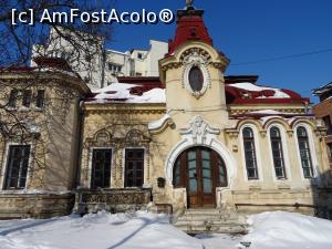 [P09] Casa Dinu Lipatti - bulevardul Lascăr Catargiu.  » foto by tata123 🔱
 - 
<span class="allrVoted glyphicon glyphicon-heart hidden" id="av948678"></span>
<a class="m-l-10 hidden" id="sv948678" onclick="voting_Foto_DelVot(,948678,3511)" role="button">șterge vot <span class="glyphicon glyphicon-remove"></span></a>
<a id="v9948678" class=" c-red"  onclick="voting_Foto_SetVot(948678)" role="button"><span class="glyphicon glyphicon-heart-empty"></span> <b>LIKE</b> = Votează poza</a> <img class="hidden"  id="f948678W9" src="/imagini/loader.gif" border="0" /><span class="AjErrMes hidden" id="e948678ErM"></span>