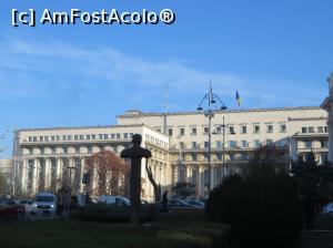 [P01] Fostul sediu al Comitetului Central al PCR în fața căruia a avut loc mitingul din 21 decembrie 1989.  » foto by tata123 🔱
 - 
<span class="allrVoted glyphicon glyphicon-heart hidden" id="av1133965"></span>
<a class="m-l-10 hidden" id="sv1133965" onclick="voting_Foto_DelVot(,1133965,3511)" role="button">șterge vot <span class="glyphicon glyphicon-remove"></span></a>
<a id="v91133965" class=" c-red"  onclick="voting_Foto_SetVot(1133965)" role="button"><span class="glyphicon glyphicon-heart-empty"></span> <b>LIKE</b> = Votează poza</a> <img class="hidden"  id="f1133965W9" src="/imagini/loader.gif" border="0" /><span class="AjErrMes hidden" id="e1133965ErM"></span>