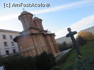 [P21] Bustul lui Corneliu Coposu se află tot în apropierea Bisericii Kretzulescu.  » foto by tata123 🔱
 - 
<span class="allrVoted glyphicon glyphicon-heart hidden" id="av1152388"></span>
<a class="m-l-10 hidden" id="sv1152388" onclick="voting_Foto_DelVot(,1152388,3511)" role="button">șterge vot <span class="glyphicon glyphicon-remove"></span></a>
<a id="v91152388" class=" c-red"  onclick="voting_Foto_SetVot(1152388)" role="button"><span class="glyphicon glyphicon-heart-empty"></span> <b>LIKE</b> = Votează poza</a> <img class="hidden"  id="f1152388W9" src="/imagini/loader.gif" border="0" /><span class="AjErrMes hidden" id="e1152388ErM"></span>